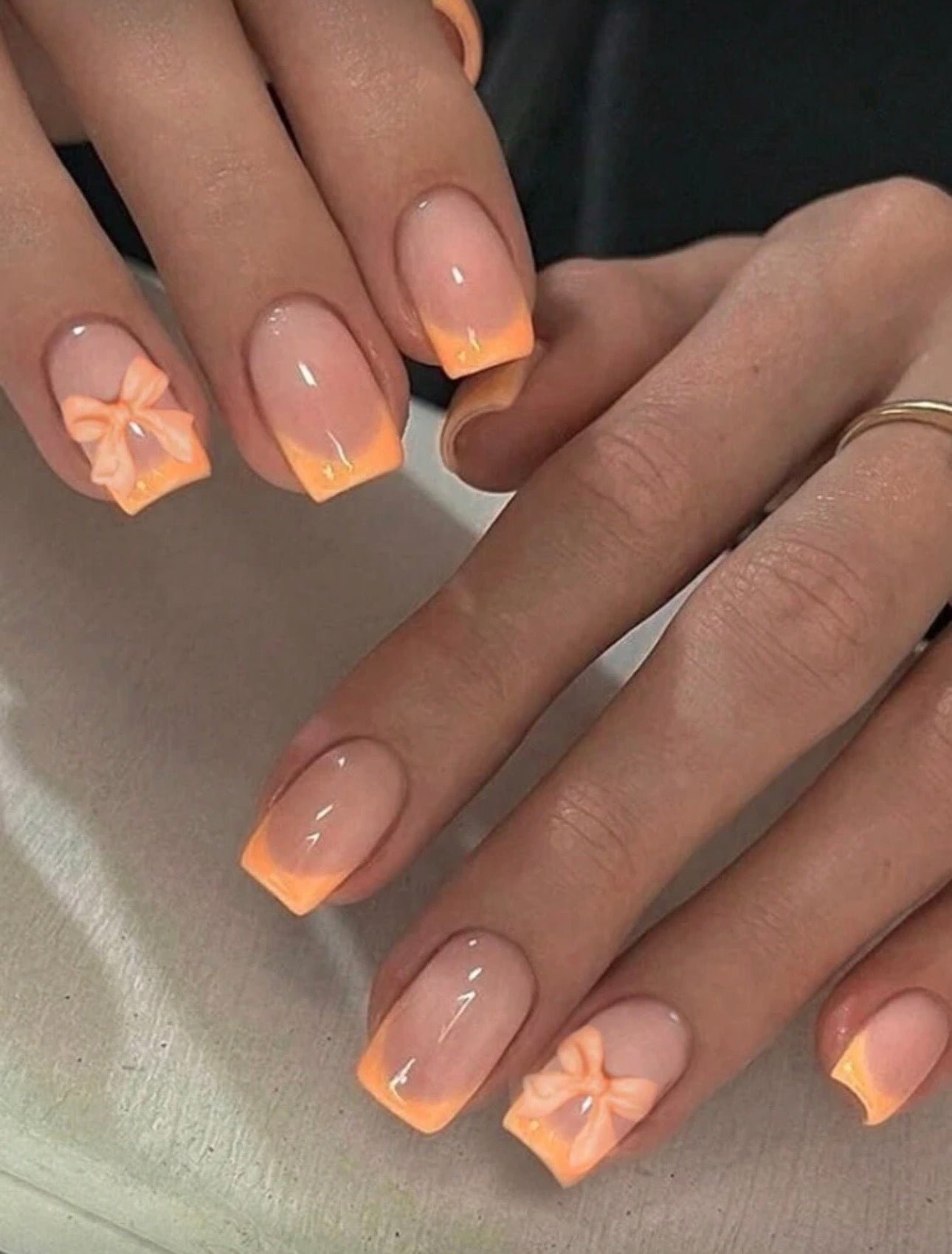 CORAL BOW